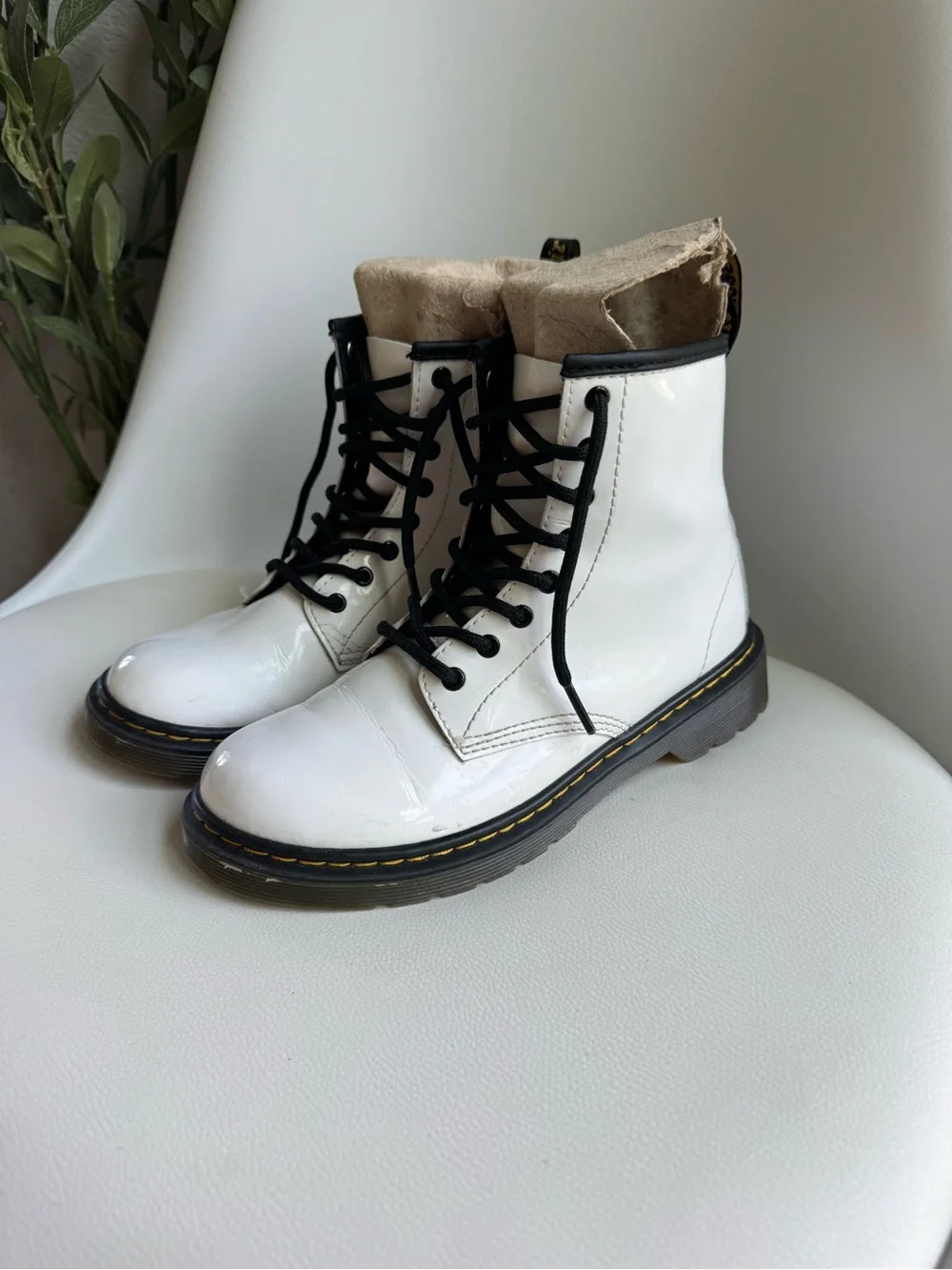 Dr. Martens 1460 White Patent Leather Kids Boots Size 3 EU 34 Combat Grunge